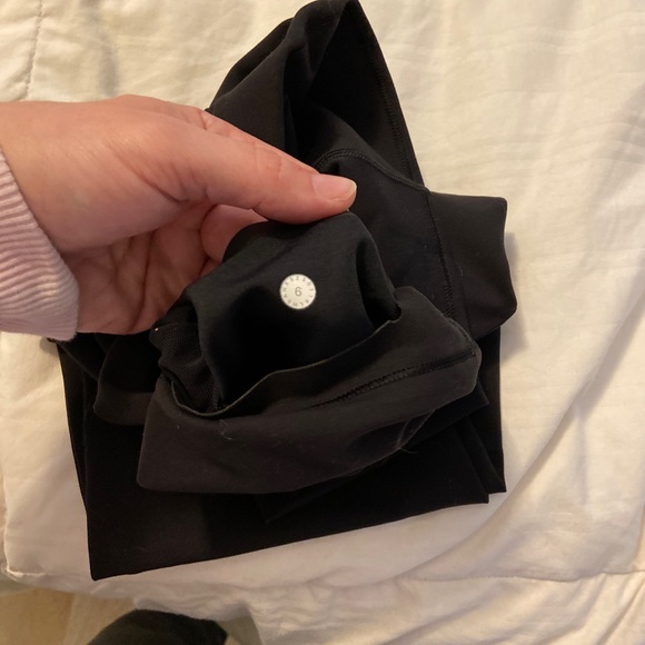 Lulu Lemon Leggings - Picture 3 of 3